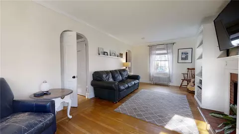 94 Beechcrest St, Warwick, RI 02888 photo 5