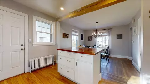 94 Beechcrest St, Warwick, RI 02888 photo 9
