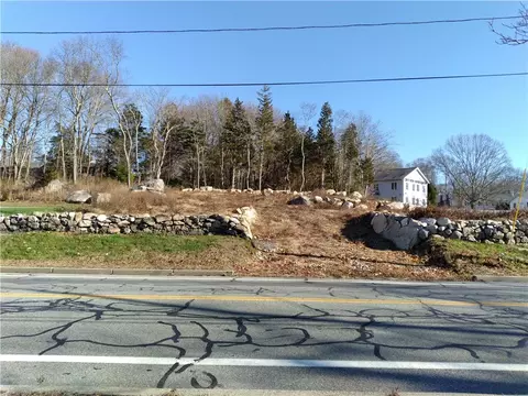 84 Beach St, Westerly, RI 02891 photo 2