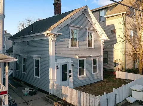 33 Pleasant St, Woonsocket, RI 02895 photo 1