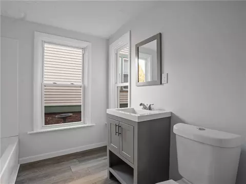 33 Pleasant St, Woonsocket, RI 02895 photo 14