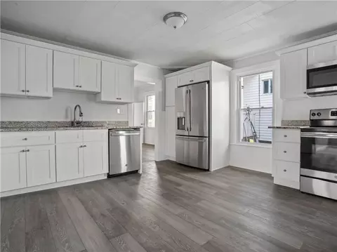 33 Pleasant St, Woonsocket, RI 02895 photo 5