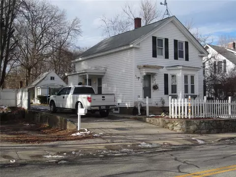 137 S Main St, Coventry, RI 02816 photo 1
