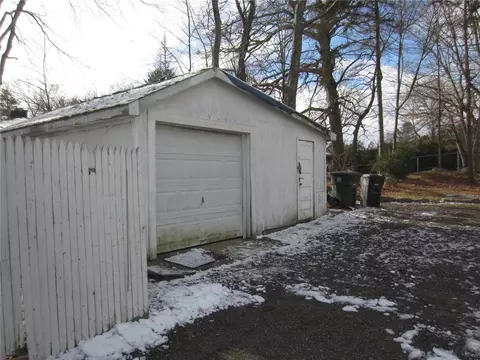 137 S Main St, Coventry, RI 02816 photo 4