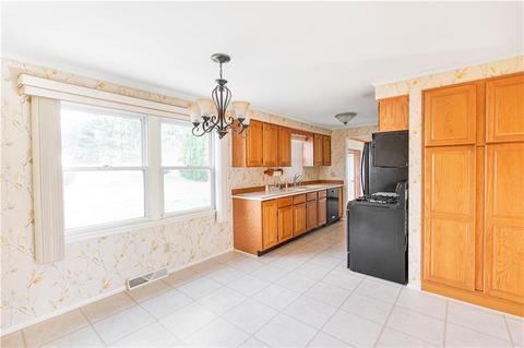 66 Bayberry Rd, Woonsocket, RI 02895 photo 6
