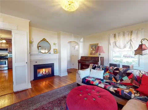 362 Forest Ave, Middletown, RI 02842 photo 13