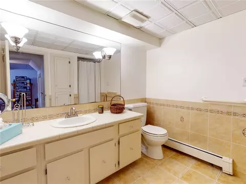 362 Forest Ave, Middletown, RI 02842 photo 36