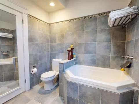 362 Forest Ave, Middletown, RI 02842 photo 26