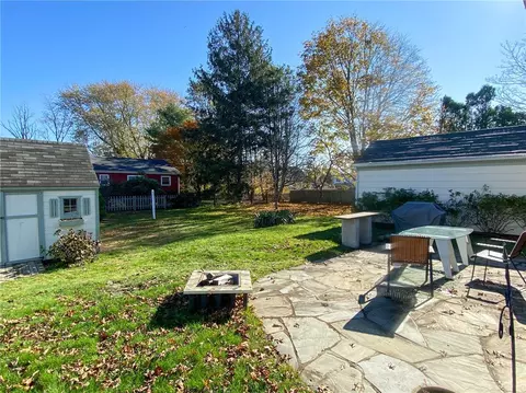362 Forest Ave, Middletown, RI 02842 photo 43