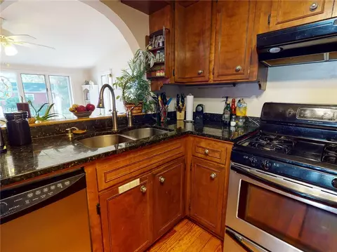 362 Forest Ave, Middletown, RI 02842 photo 22