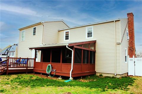 102 Pilgrim Dr, Warwick, RI 02888 photo 3