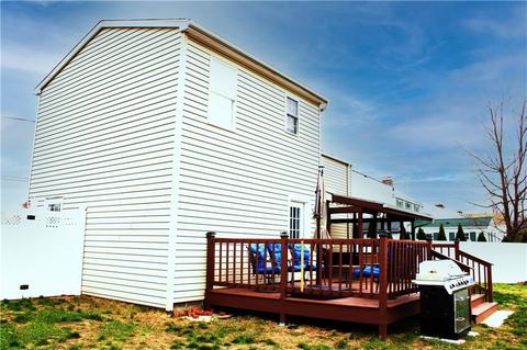102 Pilgrim Dr, Warwick, RI 02888 photo 4