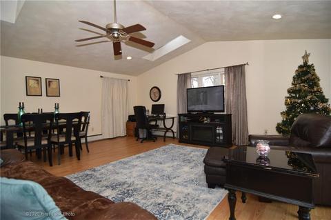 115 Eastgate Dr, Warwick, RI 02886 photo 5