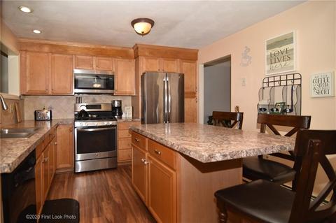 115 Eastgate Dr, Warwick, RI 02886 photo 11