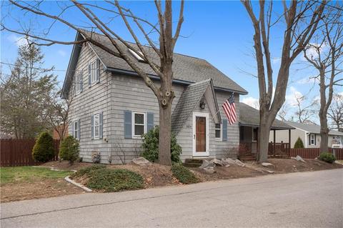 1074 Cedar Swamp Rd, Warwick, RI 02889 photo 2
