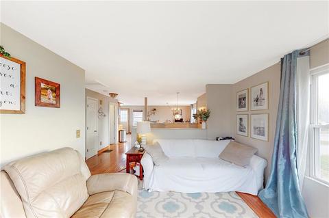 36 Cows Path Rd, Middletown, RI 02842 photo 9