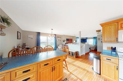 36 Cows Path Rd, Middletown, RI 02842 photo 5