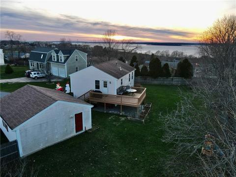 36 Cows Path Rd, Middletown, RI 02842 photo 2