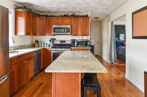 29 Sunny View Ct, Warwick, RI 02886 photo 10