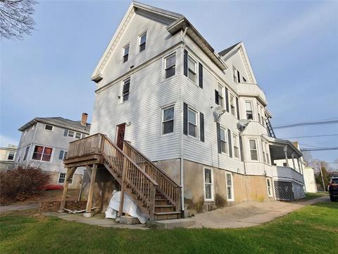 8 Summer St, Westerly, RI 02891 photo 2