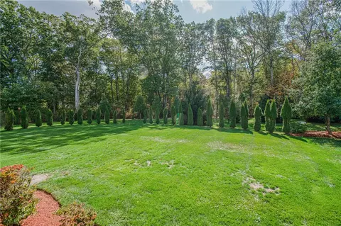 52 Mohawk Trl, Cranston, RI 02921 photo 19