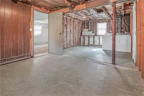 52 Mohawk Trl, Cranston, RI 02921 photo 14