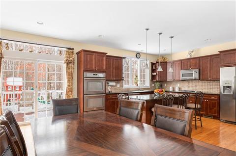 8 Stream Dr, Cranston, RI 02921 photo 11