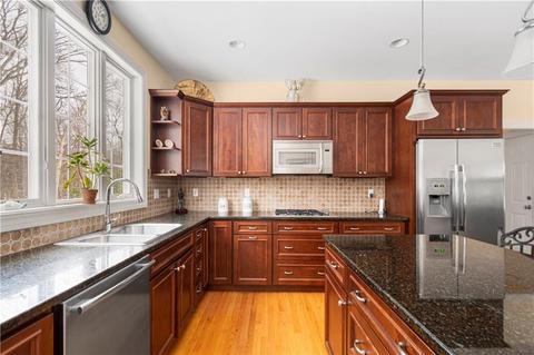 8 Stream Dr, Cranston, RI 02921 photo 12