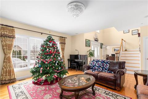 8 Stream Dr, Cranston, RI 02921 photo 7