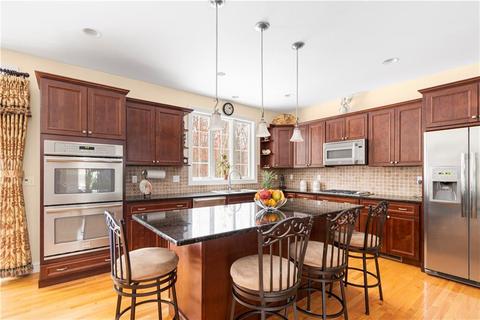 8 Stream Dr, Cranston, RI 02921 photo 10
