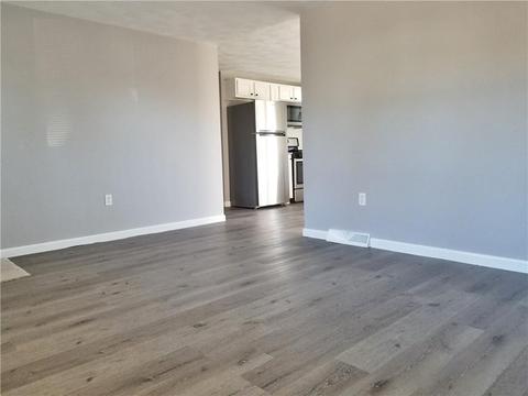 4 Rollins Rd, Warwick, RI 02889 photo 4