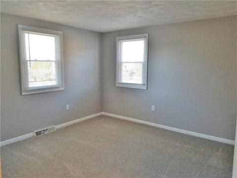 4 Rollins Rd, Warwick, RI 02889 photo 6