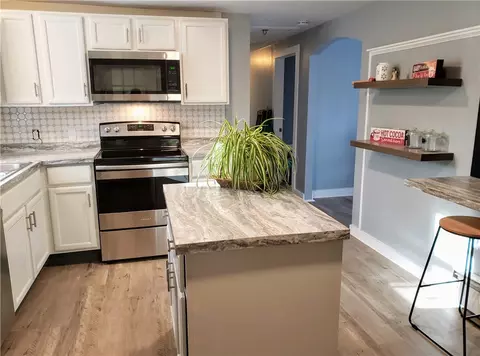 386 County Trl, Exeter, RI 02822 photo 3