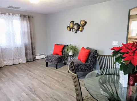 386 County Trl, Exeter, RI 02822 photo 7