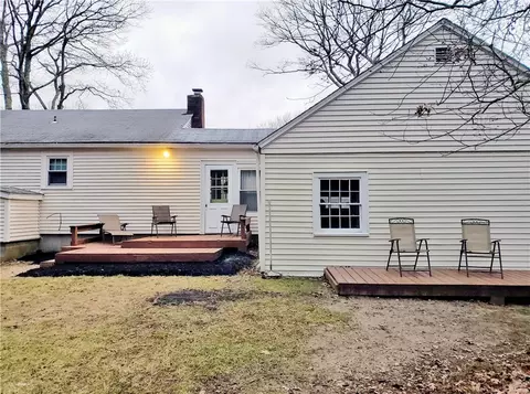 386 County Trl, Exeter, RI 02822 photo 12