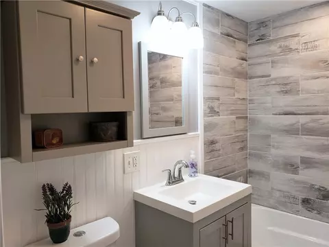 386 County Trl, Exeter, RI 02822 photo 9