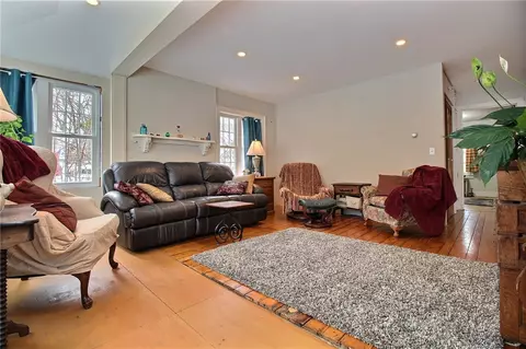 7 Spring St, Westerly, RI 02891 photo 12