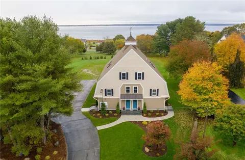32 Lighthouse Ln, Warwick, RI 02889 photo 2