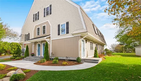 32 Lighthouse Ln, Warwick, RI 02889 photo 16