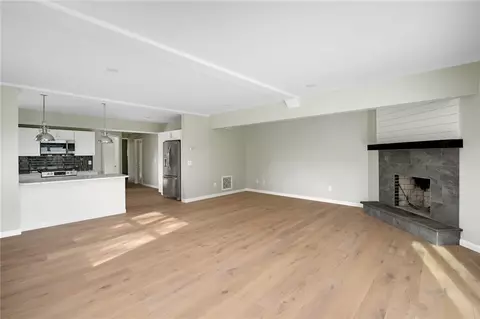 32 Lighthouse Ln, Warwick, RI 02889 photo 6