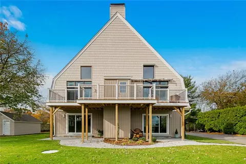 32 Lighthouse Ln, Warwick, RI 02889 photo 11