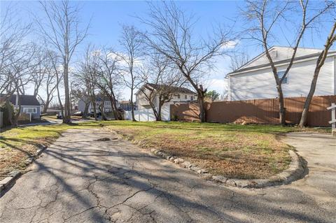 36 Eton Ave, Warwick, RI 02886 photo 5