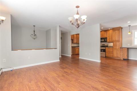 3 Sparrow Dr, Westerly, RI 02891 photo 4