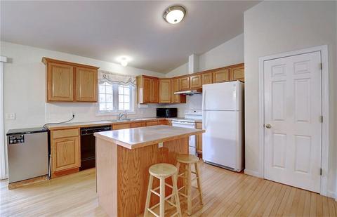 7 Spuchy Dr, Westerly, RI 02891 photo 5