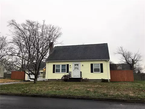 71 Harmony Ct, Warwick, RI 02889 photo 1