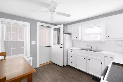 71 Harmony Ct, Warwick, RI 02889 photo 13
