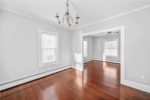 43 Vine St, Woonsocket, RI 02895 photo 9