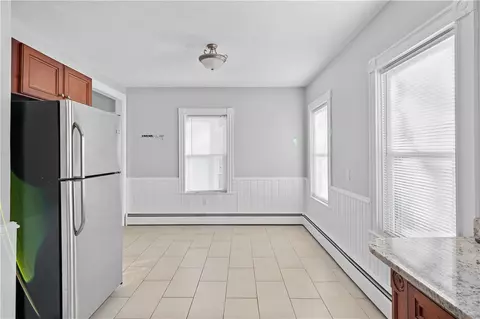 43 Vine St, Woonsocket, RI 02895 photo 8