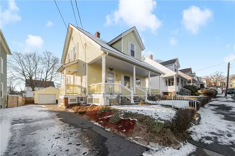 43 Vine St, Woonsocket, RI 02895 photo 1