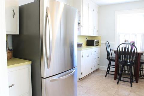 40 Brewster Dr, Warwick, RI 02889 photo 13